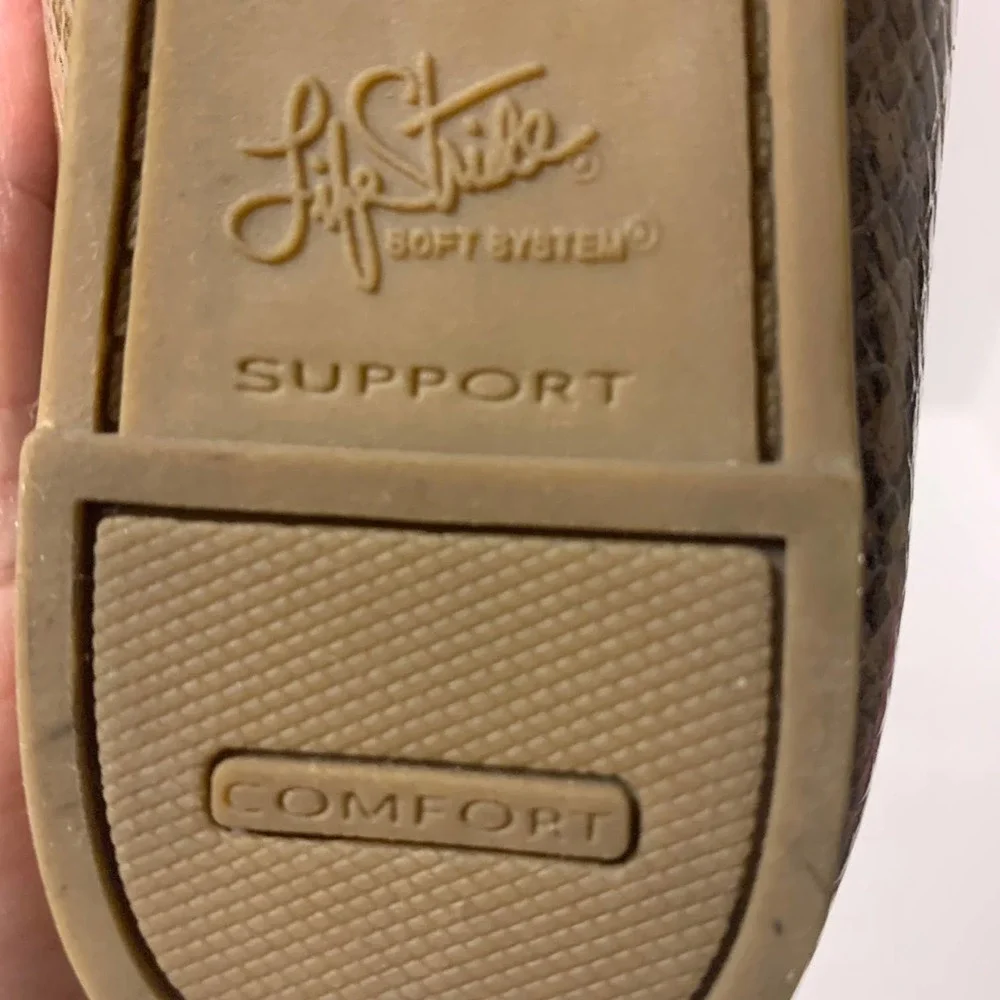 Lifestride‎ Faux Snakeskin Flats Women's Size 7.5